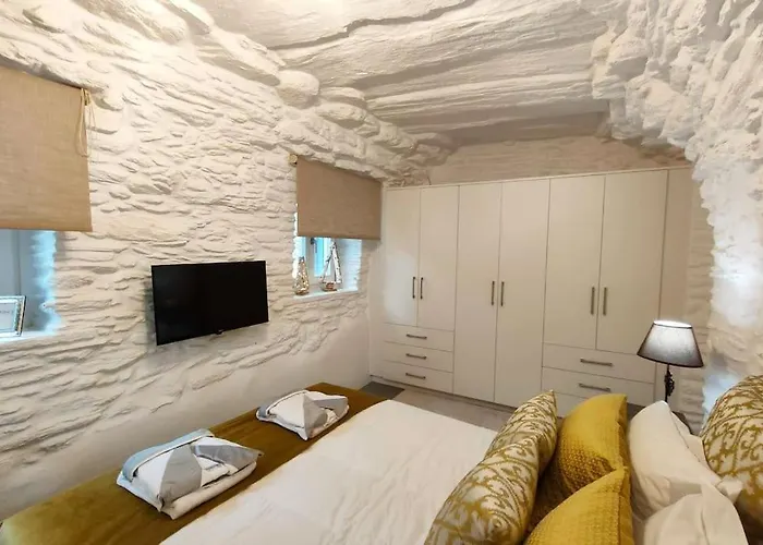 Amarienitas Ménites